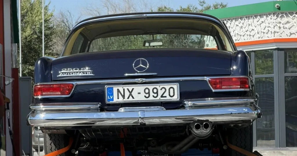 Mercedes-Benz 250 SE Coupe