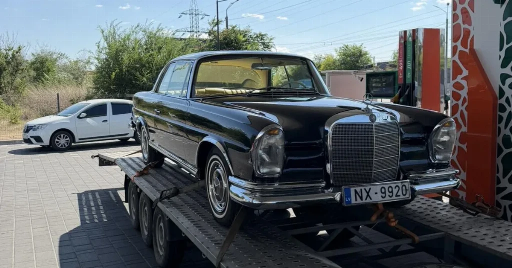 Mercedes-Benz 250 SE Coupe