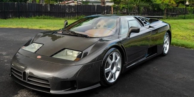 Ексклюзив за $3 мільйони: на аукціон виставили унікальний карбоновий Bugatti 90-х